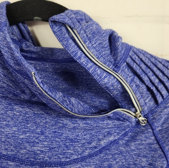 Lululemon Run Back On Track Hoodie Pullover Heathered Pigment Blue Size 8 - Picture 6 of 12